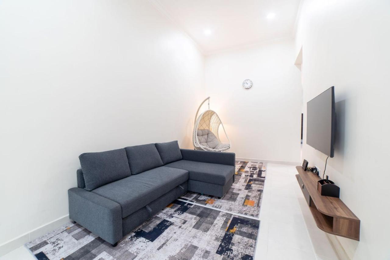 Hilmera Guesthouse Куантан Экстерьер фото